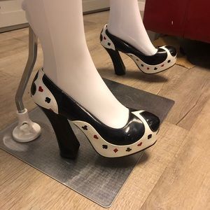 Size 8 poker heels by Fantasia